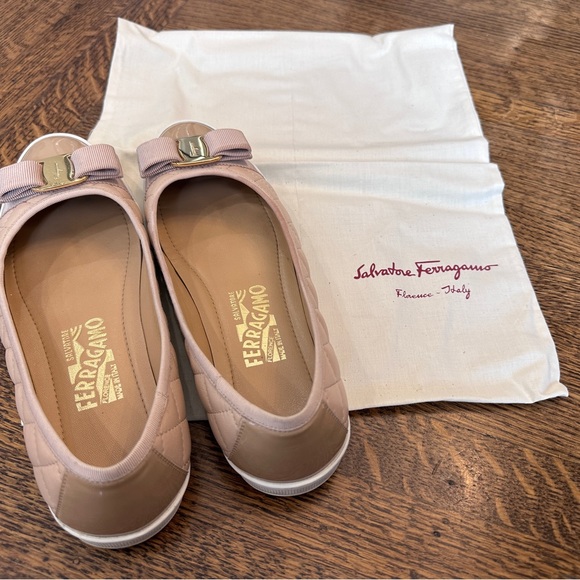 Salvadore Ferragamo Beige Flats ✨ - Picture 4 of 13